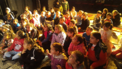 جمعية يافا للتربية والثقافة تنظّم فعالية ترفيهية للطلاب في مسرح السرايا